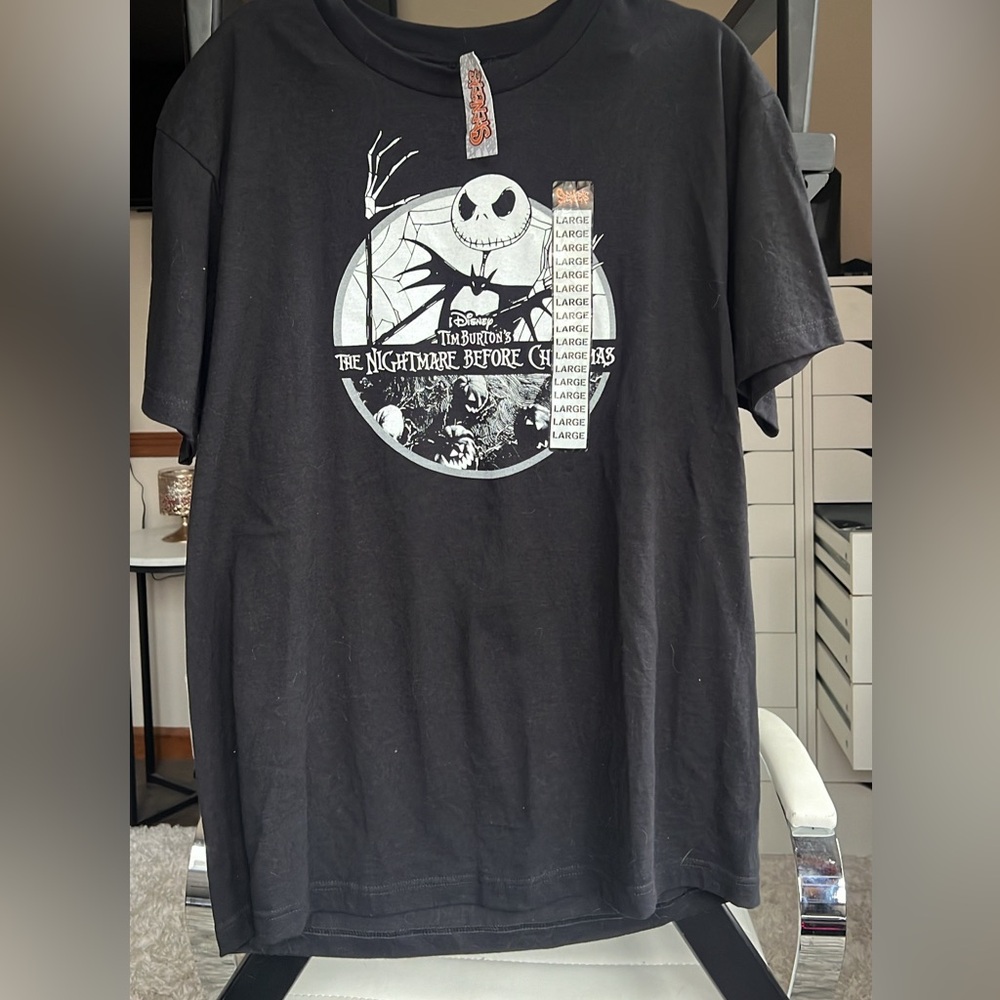 NWT nightmare before christmas t-shirt size large